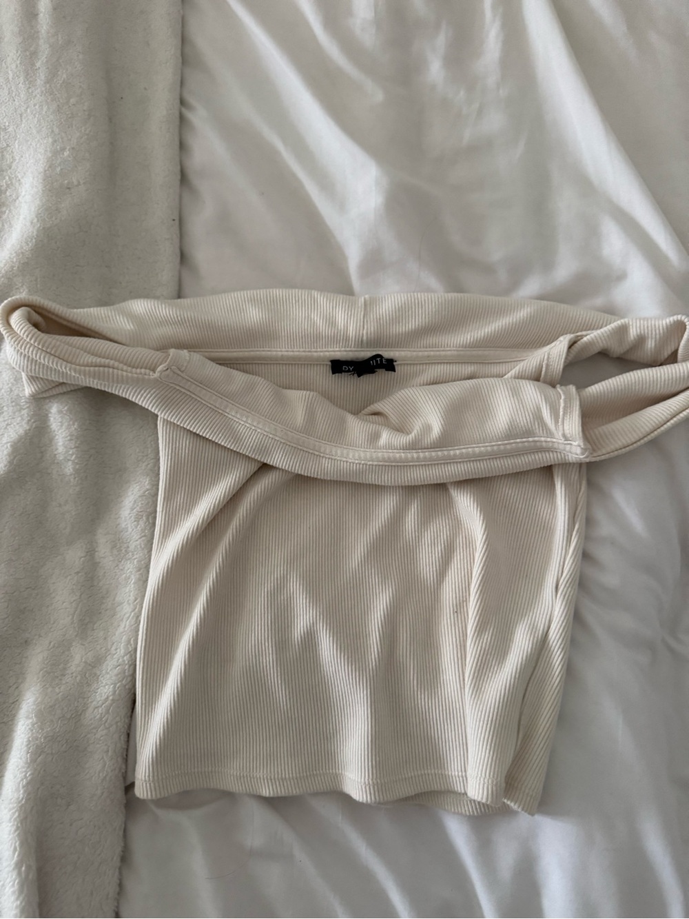 Off-Shoulder Ribbed Top in Cream